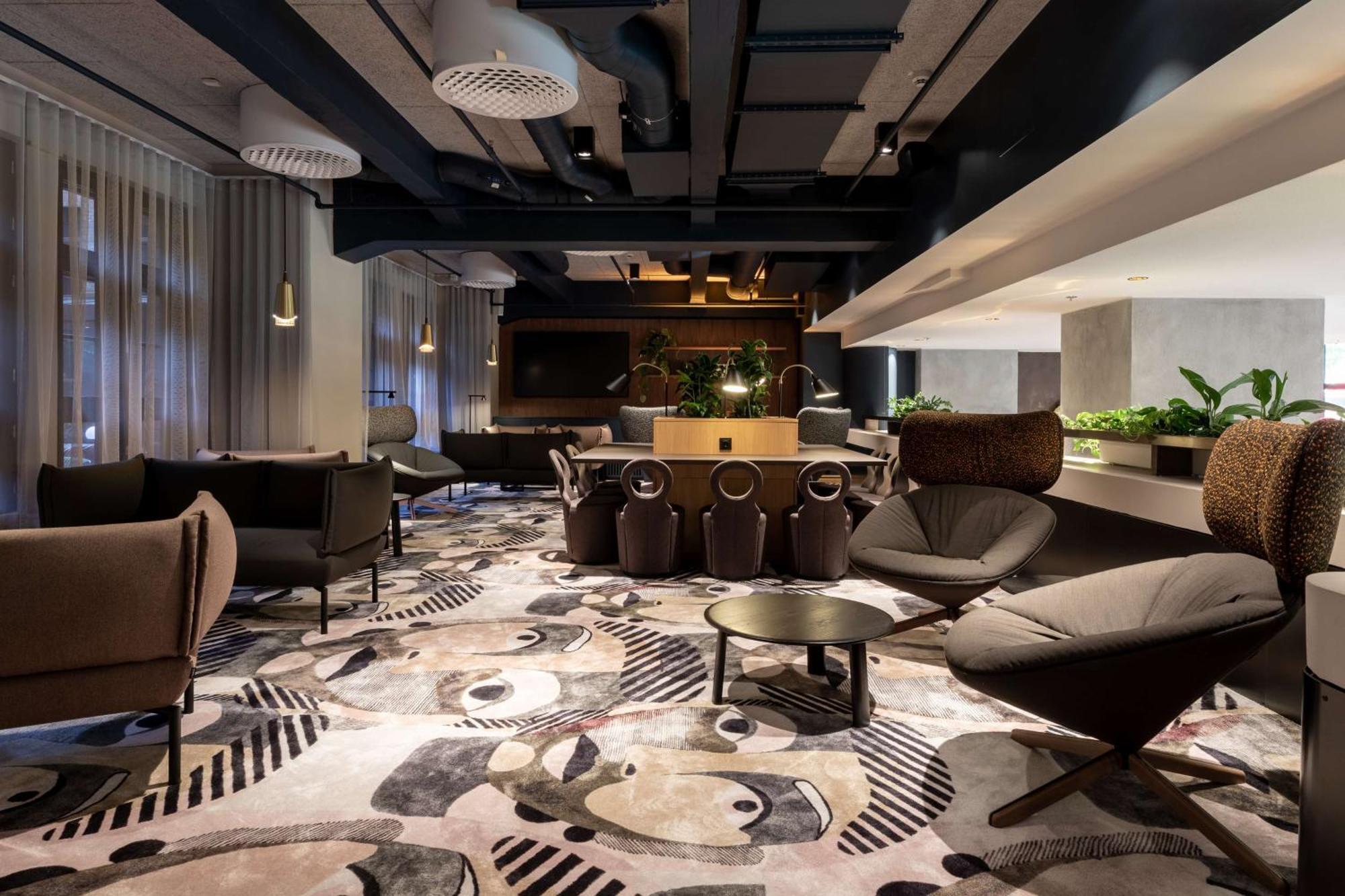 Scandic Helsinki Hub Экстерьер фото