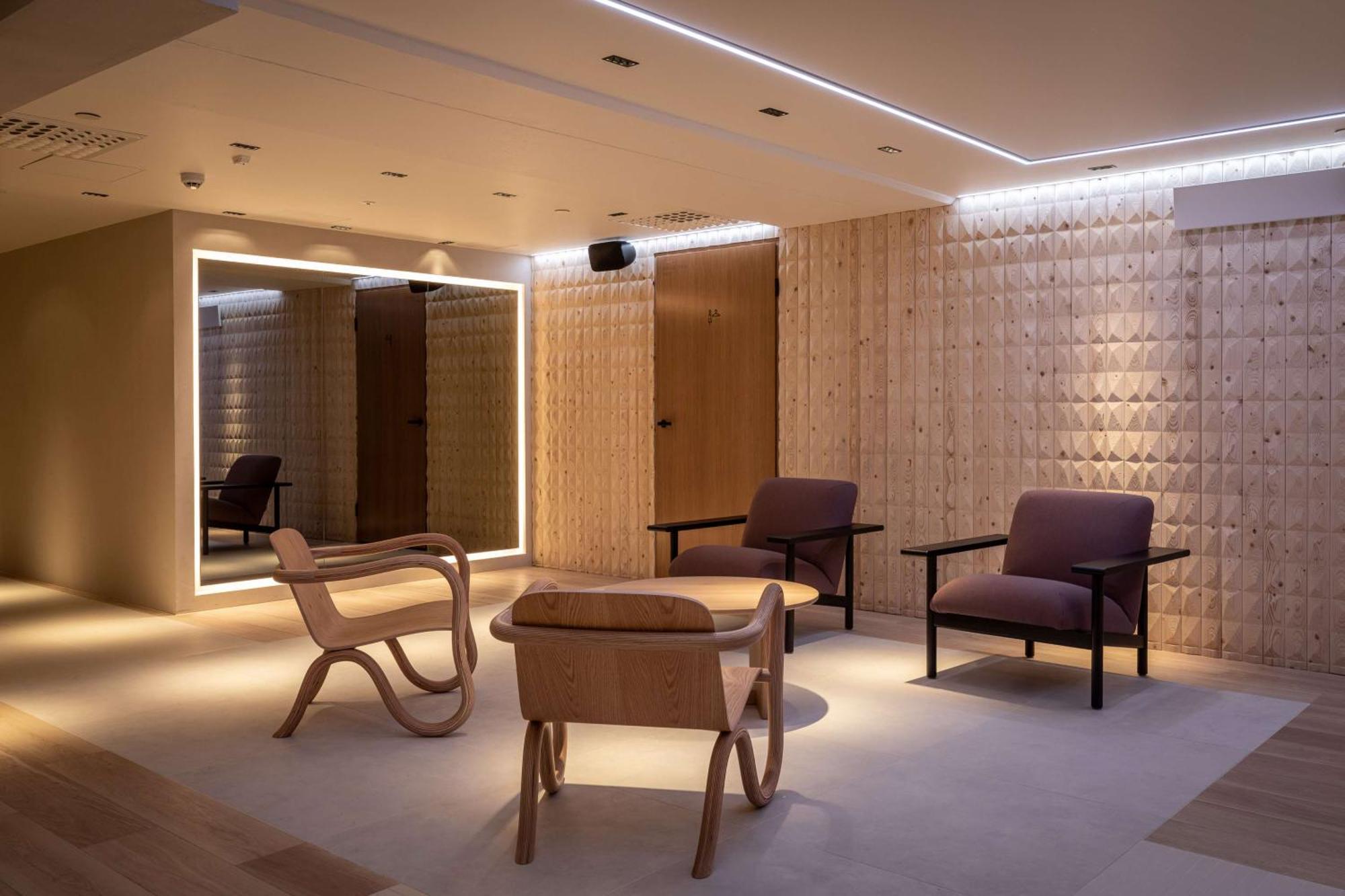 Scandic Helsinki Hub Экстерьер фото
